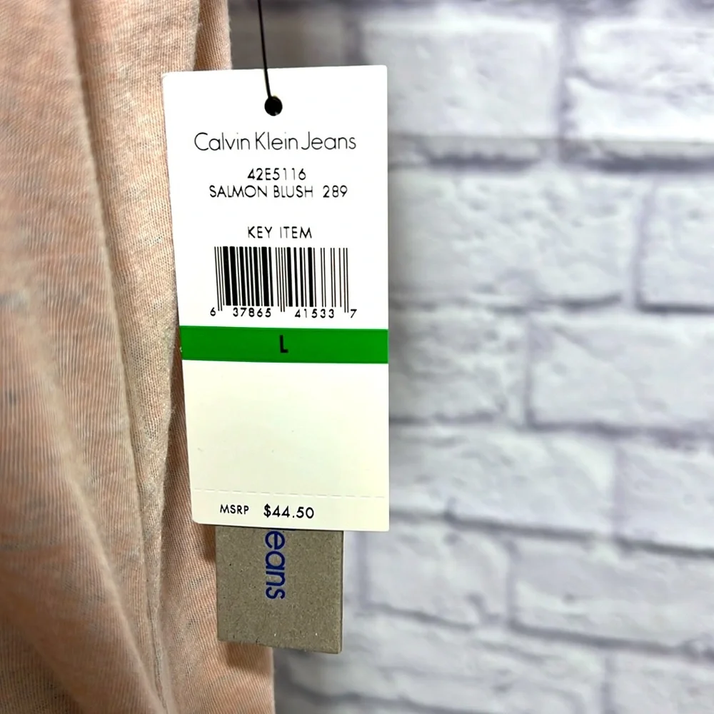 🆕 Calvin Klein Jeans Salmon Blush T-Shirt - Women’s Size Large
